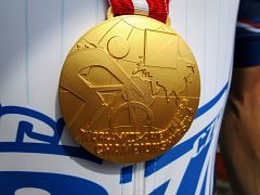 Tři medaile z MS na longu